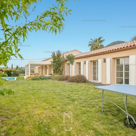 La Carqueiranaise Villa